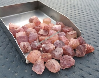 50 gemas de cuarzo fresa en bruto: minerales naturales sin tratar (8-10 mm)