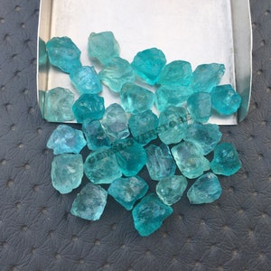 50 Pieces Blue Rough 6-8 MM Raw,Natural Apatite Rough,Loose Gemstone Raw,Semi Precious Gemstone Rough,Blue Apatite Raw Stone Random Stone