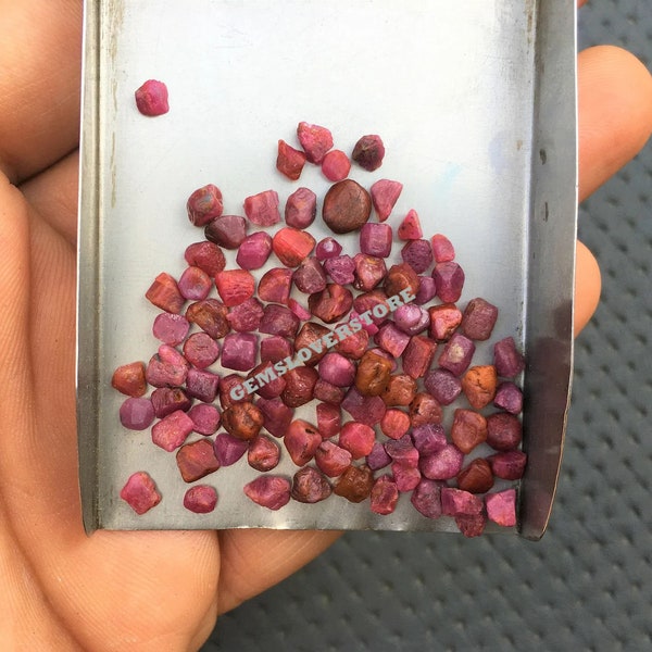 50 Pieces Tiny Rough Gemstone, Size 2-4 MM Natural Red Ruby Raw, Genuine Ruby Rough, July Birthstone Raw, Red Ruby Crystal Raw Wholesale Raw