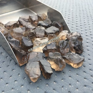 25 Pieces Unpolished Quartz Size 14-16 MM, Natural Smoky quartz Gemstone Rough,Natural Rough Stone Smokey Quartz Raw Gemstone Quartz Lot
