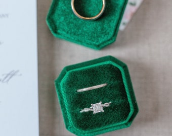 Emerald Green Two Slot Velvet Ring Box