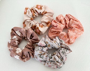 Floral Scrunchies: Haargummi im Vintage Stil