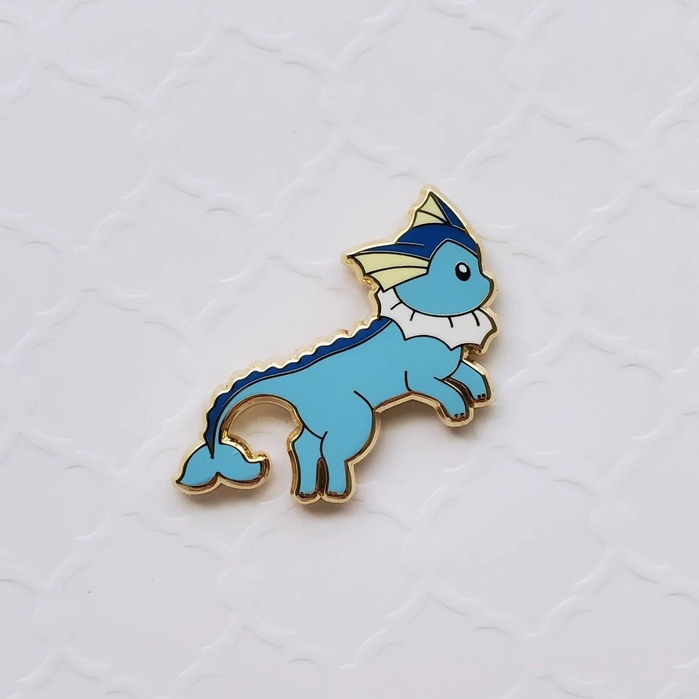 Eevee & Vaporeon Pokémon Pins (2-Pack)