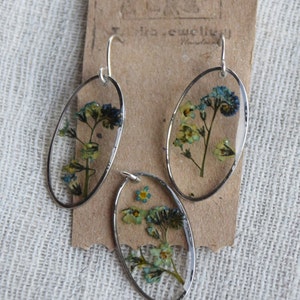 Oval Ohrringe baumeln, Vergissmeinnicht Blume, Oval Ohrring Silber, Gepresste Blume harz Ohrringe, für Frauen, Geschenke für sie Weihnachten