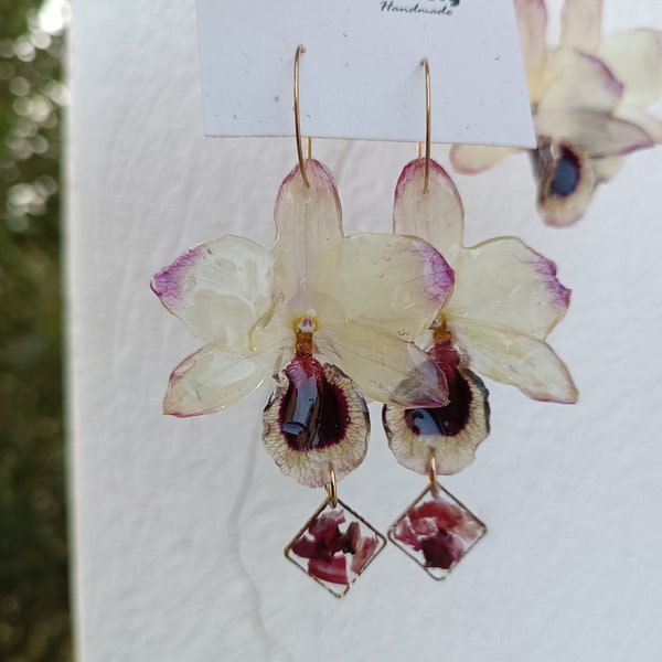 Orchids purple Earrings, Preserved wild orchids, Spiritual Jewelry, Terrarium earrings, Gardener Gift