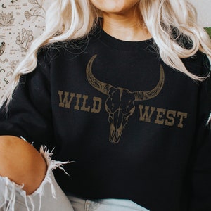 Boho Cow Skull Sweatshirt, Longhorn Shirt, Wild West Shirt, Outdoor Sweatshirt, Wild West Sweatshirt, Cowboy Shirt, Country Music Shirt