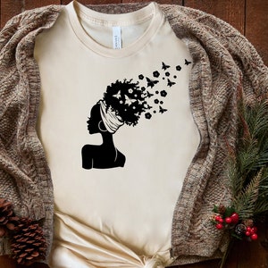 Afro schwarze Frau Schmetterling Shirt, Juneteenth Shirt, Nubian Melanin schwarzes Mädchen Shirt, Afro Frau Shirt, schwarze Königin Shirt, Afro Frau Shirt