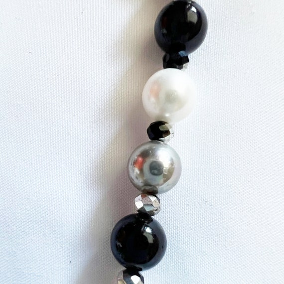 Vintage Pearly White, Silvery and Black Glass Bea… - image 3