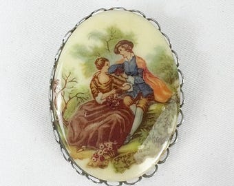 Vintage ovale Brautpaarbrosche aus Porzellan französischer Künstler Fragonard