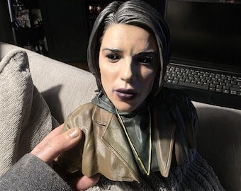Scream 3 Sidney Prescott Neve Campbell bust horror movie memorabilia figurine statue sculpture horror movie prop ghostface