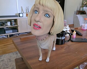 Mars attacks life size Sarah Jessica Parker head swapped chihuahua prop figurine statue movie display movie prop horror movie memorabilia
