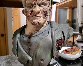Jason Voorhees bust display Friday the 13th horror movie memorabilia figurine statue movie prop halloween sculpture
