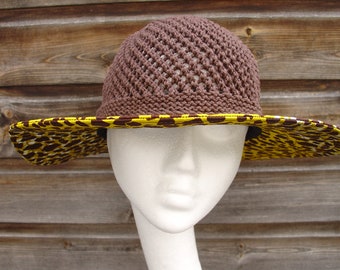 Chapeau de soleil plat avec couronne en coton tricoté et bord en tissu de coton imprimé - taille moyenne