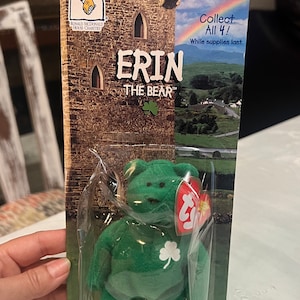 NEW - Erin the Bear Beanie Baby - Incredible collectible!