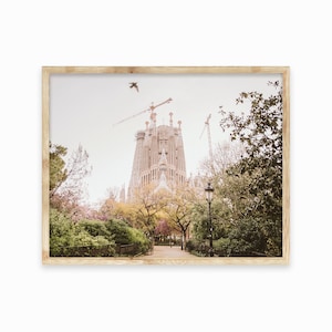 Barcelona Print Spain Poster Sagrada Familia Antoni Gaudi Print Wall Art DOWNLOADABLE Prints Barcelona City Photography Prints