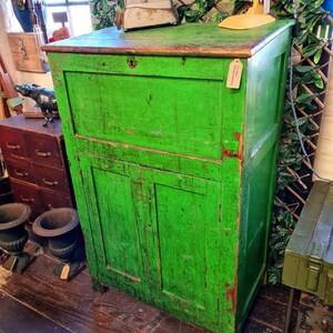 Hermoso gabinete de estilo de los empleados de pinos de | Etsy