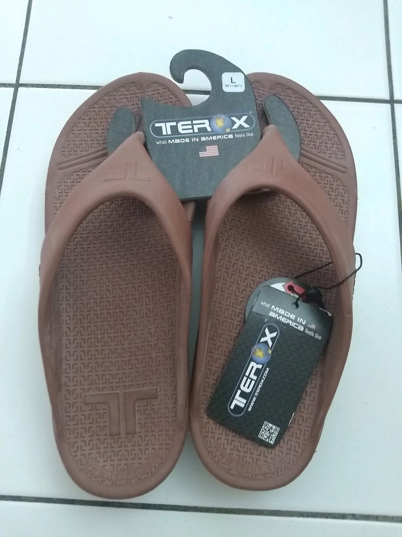 telic flip flops