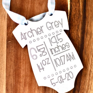 Baby-Stat-Weihnachtsverzierung, personalisierte erste Weihnachtsverzierung des Babys, Neugeborenen-Verzierung, Baby-Verzierung, Geburt, benutzerdefinierte Verzierung neues Baby