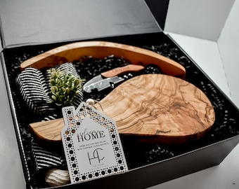 Luxury Olive Wood Wine Gift Box Set - Custom Engraved Closing Gift Box | Personalized Housewarming, Wedding, Client, Christmas Gift