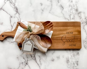 Housewarming Gift for New Homeowners – “Home Sweet Home” Personalized Gift Basket