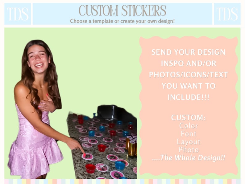 Pu&ograve; includere: Immagine che promuove adesivi personalizzati. Il testo recita "CUSTOM STICKERS" e "Scegli un modello o crea il tuo design!". L'immagine include anche il testo "INVIA IL TUO DESIGN INSP E/O FOTO/ICONE/TESTO CHE VUOI INCLUDERE!!!".