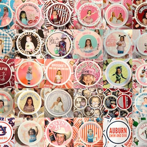 Pu&ograve; includere: Una collezione di adesivi rotondi personalizzati con foto e testo. I design includono auguri di compleanno, nomi e frasi. Gli adesivi presentano vari colori e temi, adatti per feste o eventi.