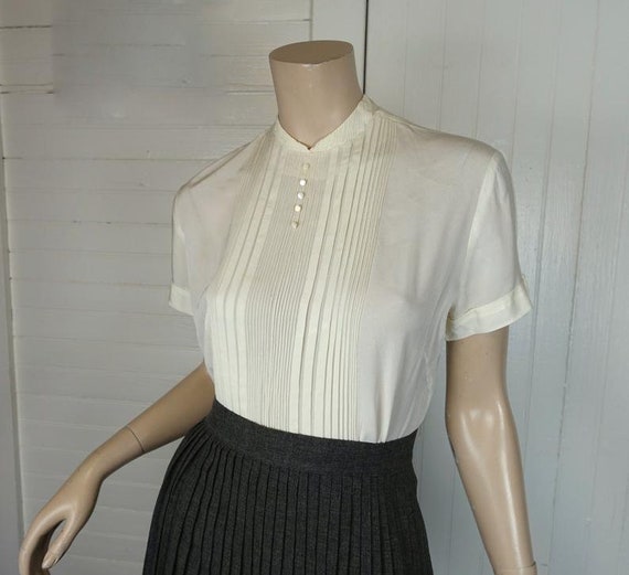 1950s Blouse in Ivory / Off White- 1940s Short Sle