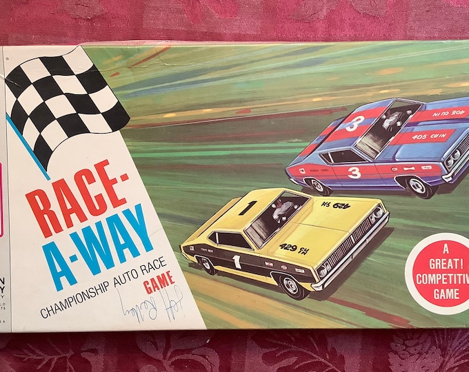 Vintage 1975 Race a Way board game