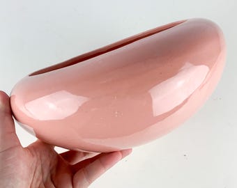 Vintage Glossy 80s Art Deco Short Round Pink Pottery Ceramic Planter Haeger, indoor planter, pink pottery planter