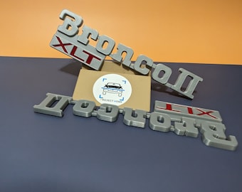 Emblemat Bronco ii XLT z lat 1984-1988 - Dwukolorowy - Druk 3D - Projekt Howe
