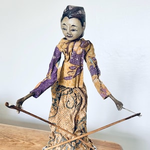 Pair vintage Wayang Golek Rod Puppets Indonesian Wood c1920s