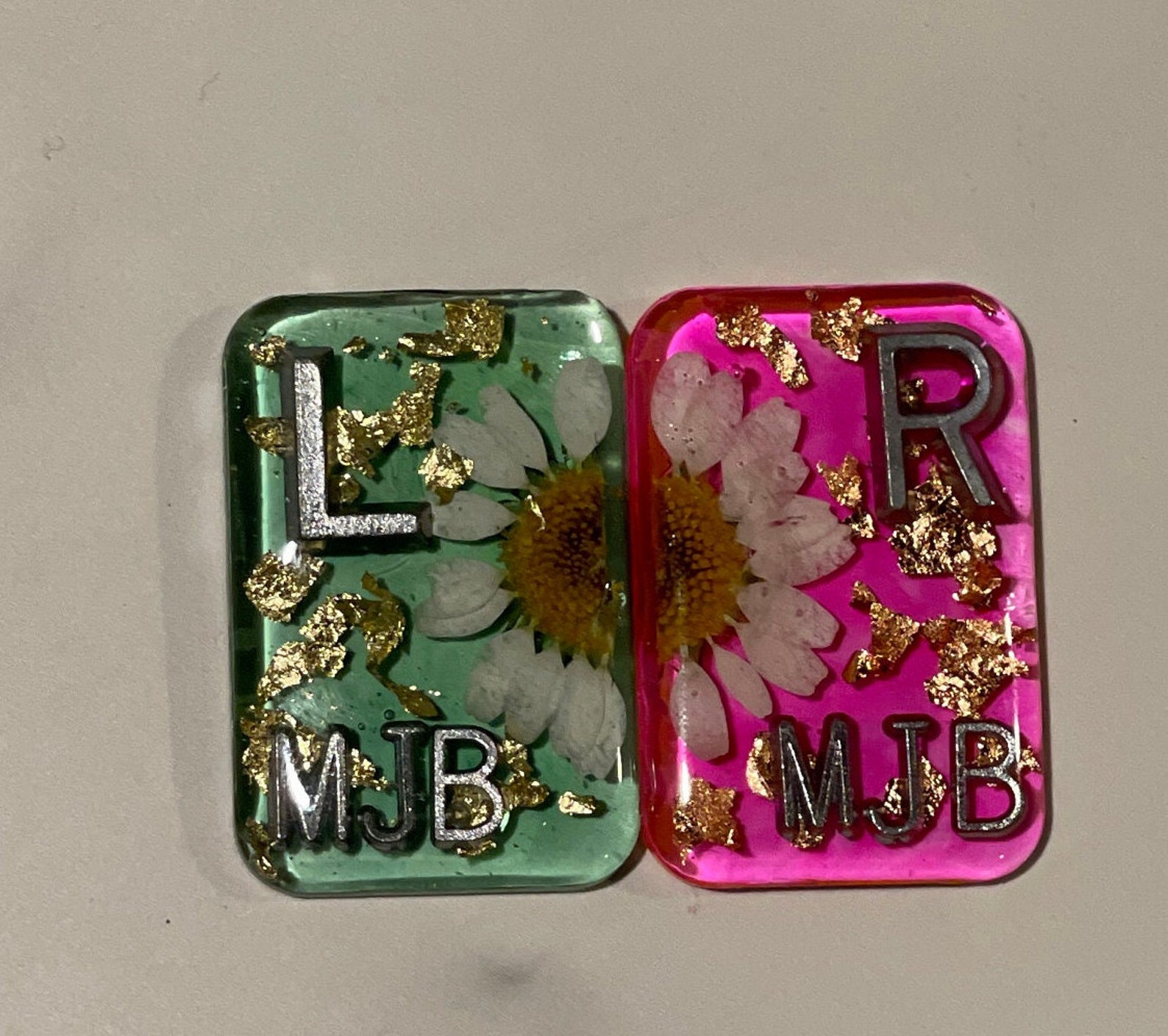 Personalized Dried Flower X-ray Markers - Gold Flake, Initials - Etsy