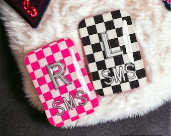 Marqueurs radiographiques damier rose vif et noir - 12 couleurs différentes - Rectangle 1,5 pouces par 1 pouce, marqueurs radiographiques rétro, marqueurs style Vans