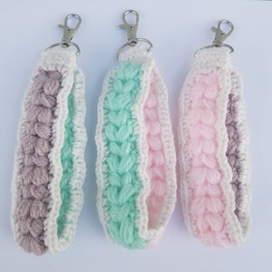 Sweetheart Crocheted Wristlet