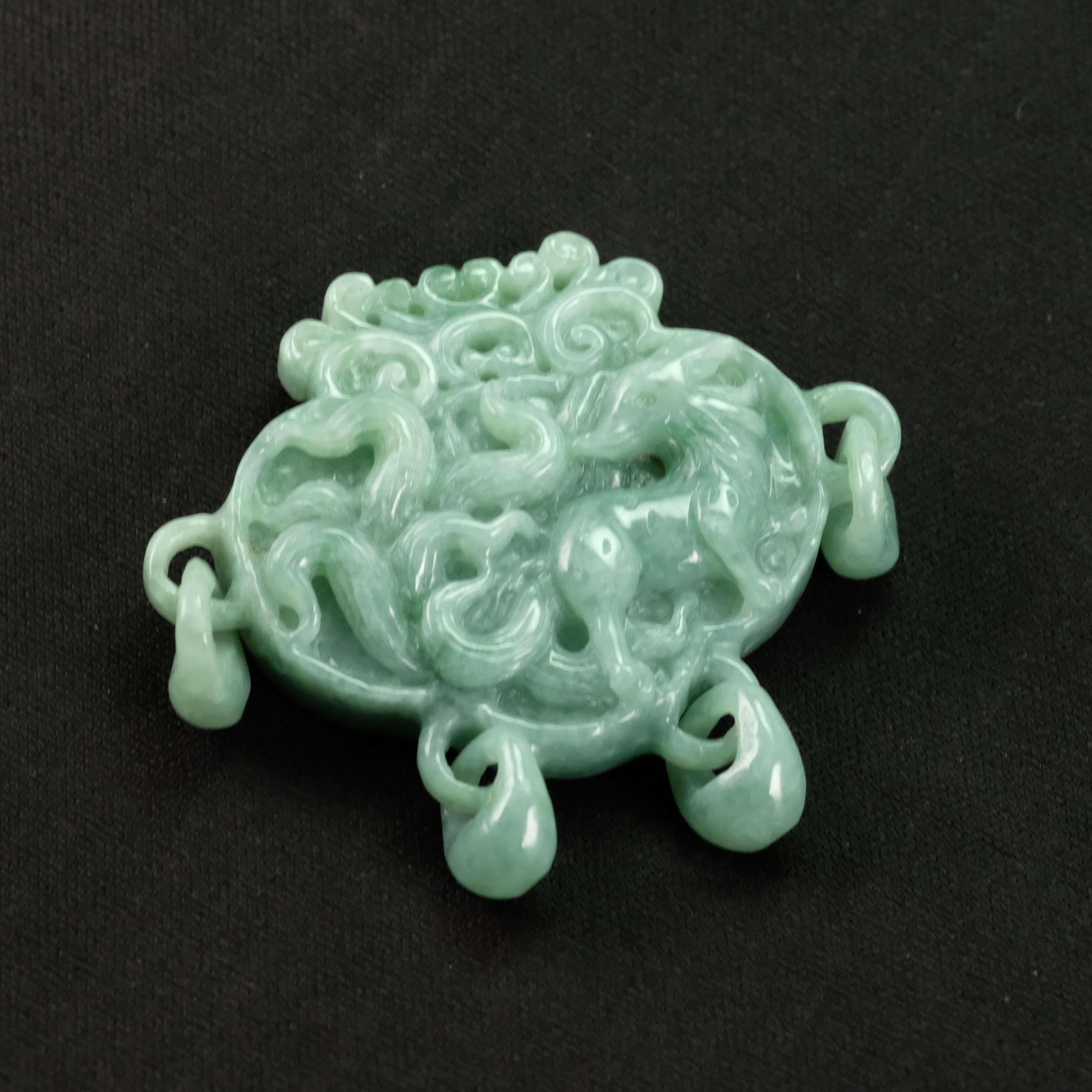 ◆629◆【JADEX 公式アカウント 01 】記念メダル 1930年 Master-carved Rich Green Jadeite Nine-tailed Fox Pendant With