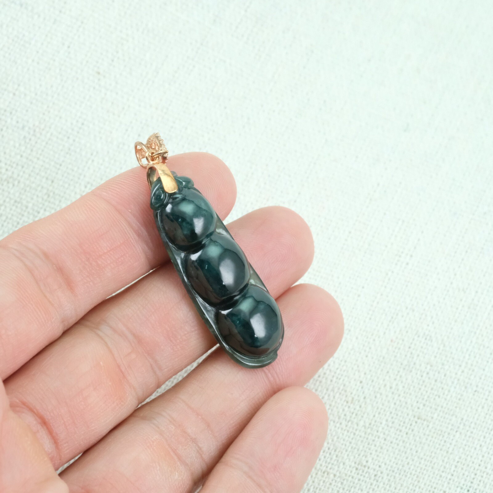 インペリアルブルーがかった豆豆未処理ビルマ翡翠ペンダント - Etsy 日本