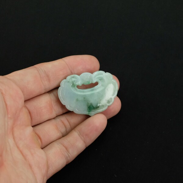 如意バッジ インペリアル 未処理 ビルマ 翡翠 ペンダント