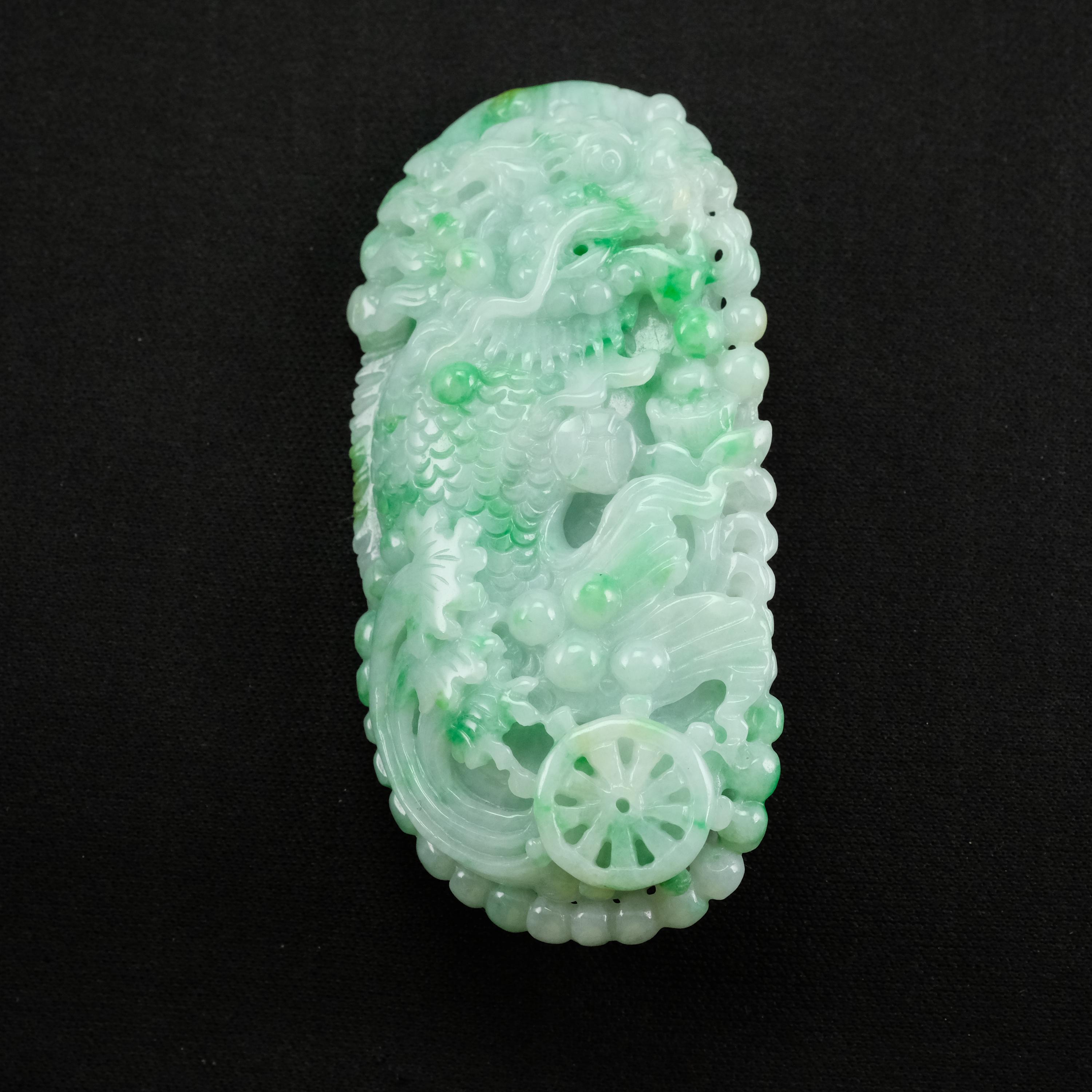 豊かなアップルグリーンのミニマルなデザイン。薄型カットの天然 