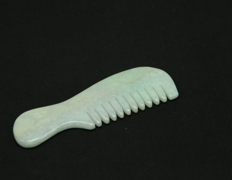 Glossy Green Healthy Comb Burma Natural Jadeite Jade Pendant