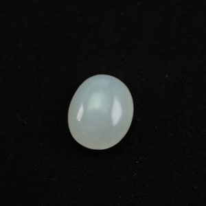Colgante de jadeíta natural de Birmania blanco helado con cabujón ovalado