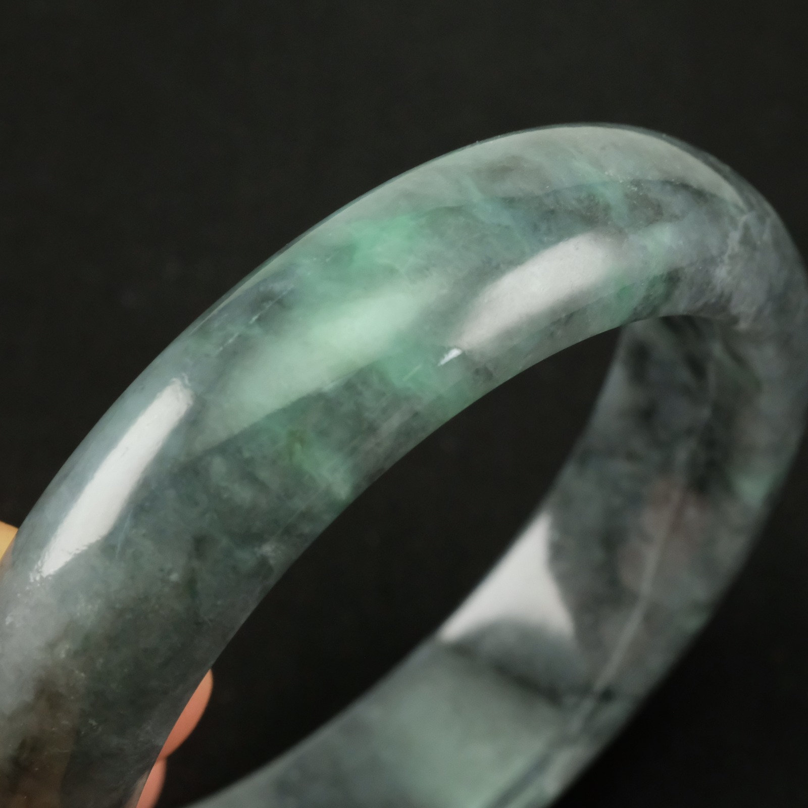 天然ミャンマー産本翡翠 黒 烏鶏翡翠 竹モチーフ バングル 56mm 