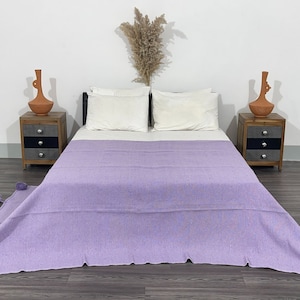 Warme marokkanische Decke Natur Baumwolle lila Decke einfache marokkanische Decke mit PomPom Boho Decke Geschenk für Lieben