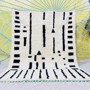 UNIQUE AZILAL RUG, Moroccan Rug 5x8,  Solid White Rug, Abstract Rug, Handmade Rug, Handwoven Rug, Area Rug, Bohemian Rug, Boho Rug