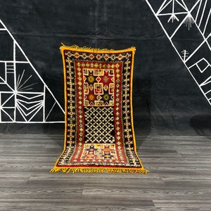 Vintage Small Carpet, Tribal Berber Rug, Moroccan Wool Rugs, Boho rug, Interior rugs.