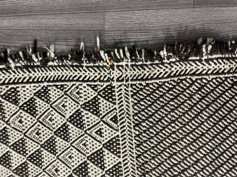 Zanafi rug Moroccan Kilim, zanafi moroccan rug, Brown rug, Morrocan rug, Berber Boho rug, moroccan kilim carpet, Handmade rug taznakht kilim image 9