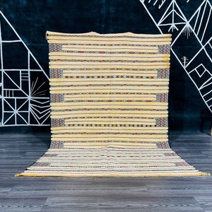 Ethnic Kilim Rug- Vintage Yellow Kilim Area Rug- Decorative Wall Hanging Kilim Rug- Vintage Embroidered Kilim.