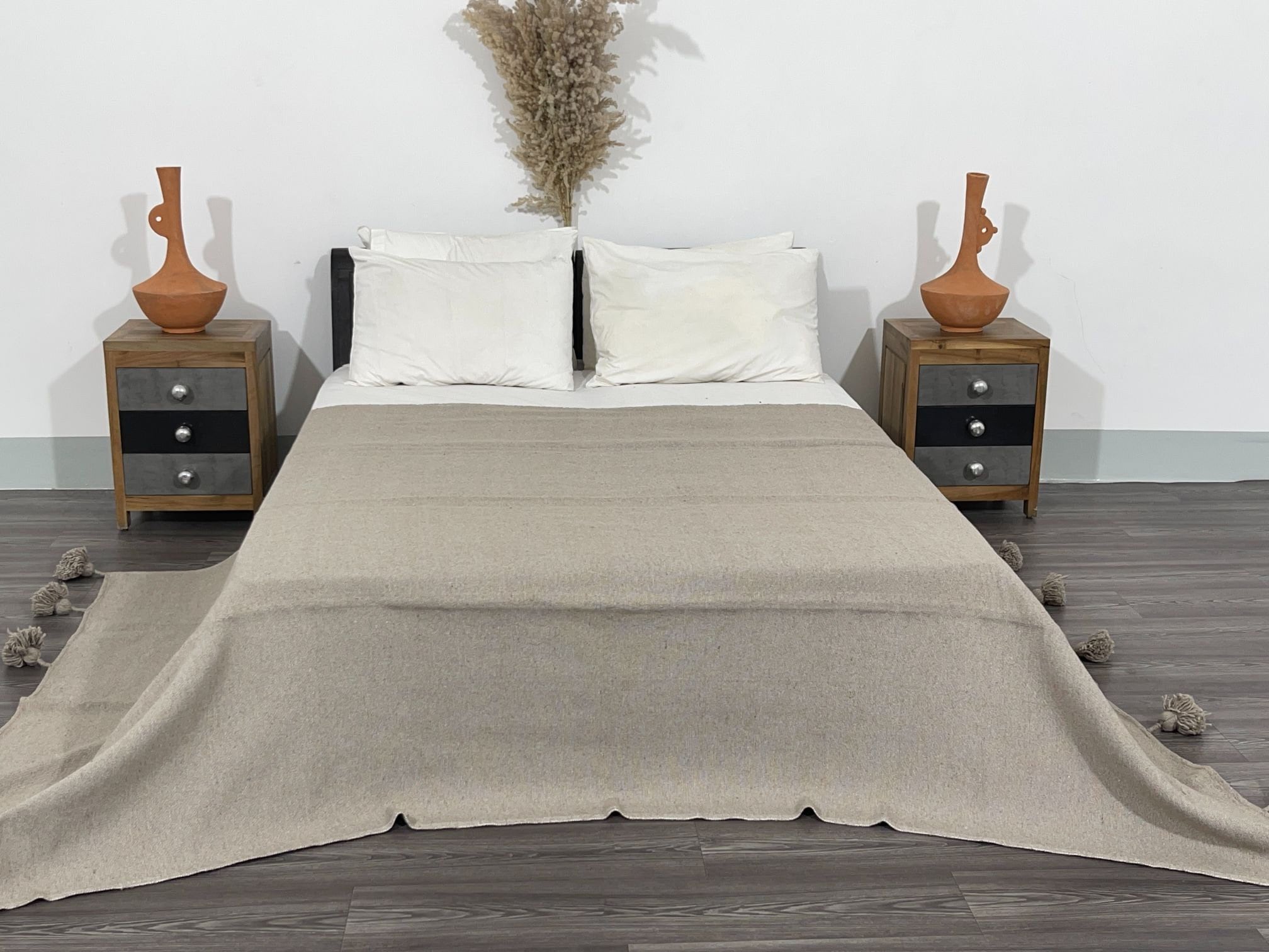 GINAMUSE Camel Pom Pom Überwurfdecke – 127,7 X 152,4 Cm, Aus Mikrofaser, Weich & Leicht, Bauernhaus-Stil