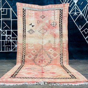 Handmade Large Rug- Vintage Boujad rug- Old Moroccan Carpet- Pink Faded Rugs- Bedroom Carpets- Bohemian Style.