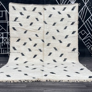 Chequered Floor Rug in Black and White Irregular Design, Decorative Runner Rug