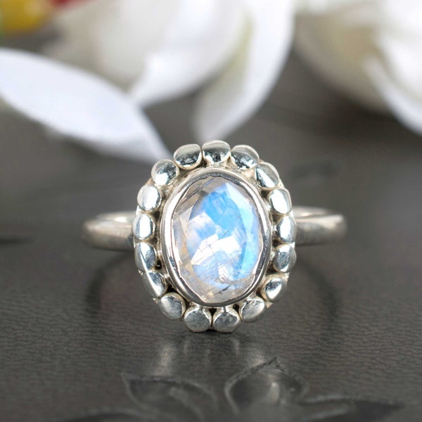 Moonstone Ring, Gemstone Ring, 925 Sterling Silver Ring, Women Gift, Oval Stone Ring, Band Ring, Handmade Ring, Boho Ring, Events Ring